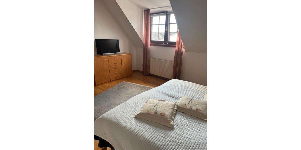 Villa Schwalbach - 12 Zimmer, 390 m&sup2;, 550.000&euro; | Angebot:26579085