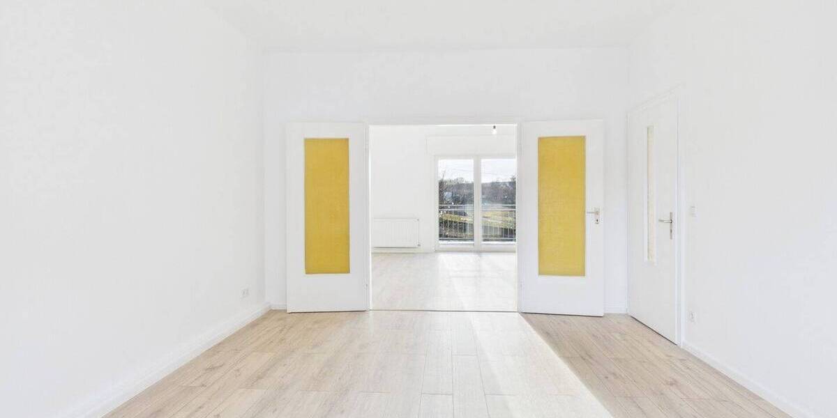 Etagenwohnung Saarbrücken Brebach-Fechingen - 3 Zimmer, 98 m&sup2;, 1.000&euro; | Angebot:26343532