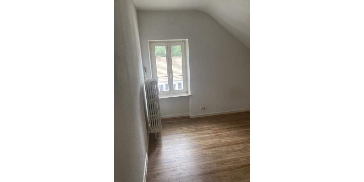 Etagenwohnung Saarbrücken Scheidt - 3 Zimmer, 97 m&sup2;, 685&euro; | Angebot:25667071