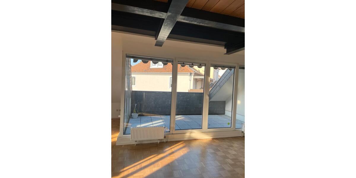 Maisonettenwohnung Homburg - 3.5 Zimmer, 125 m&sup2;, 1.000&euro; | Angebot:25930221