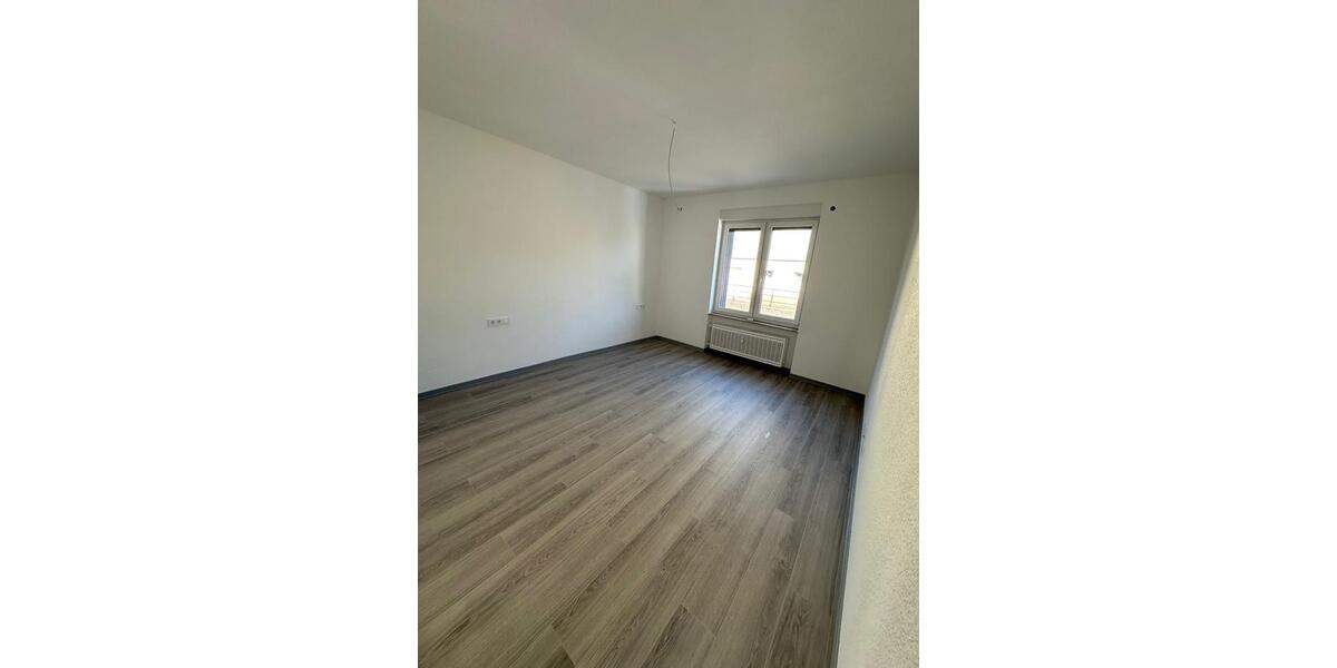 Erdgeschoßwohnung Quierschied - 3 Zimmer, 85 m&sup2;, 1.280&euro; | Angebot:25839268