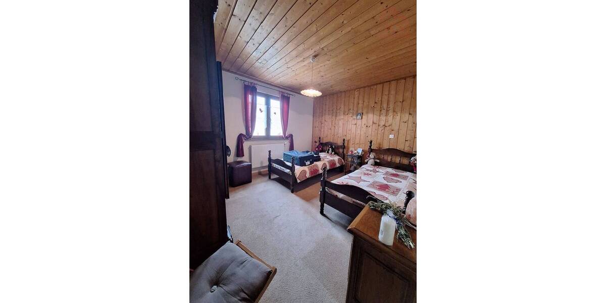 Einfamilienhaus Saarlouis Lisdorf - 8 Zimmer, 200 m&sup2;, 299.000&euro; | Angebot:25731396