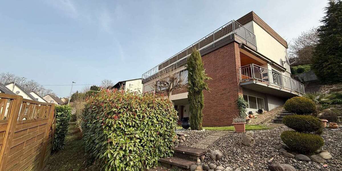 Einfamilienhaus Dillingen - 8 Zimmer, 180 m&sup2;, 328.000&euro; | Angebot:25809485