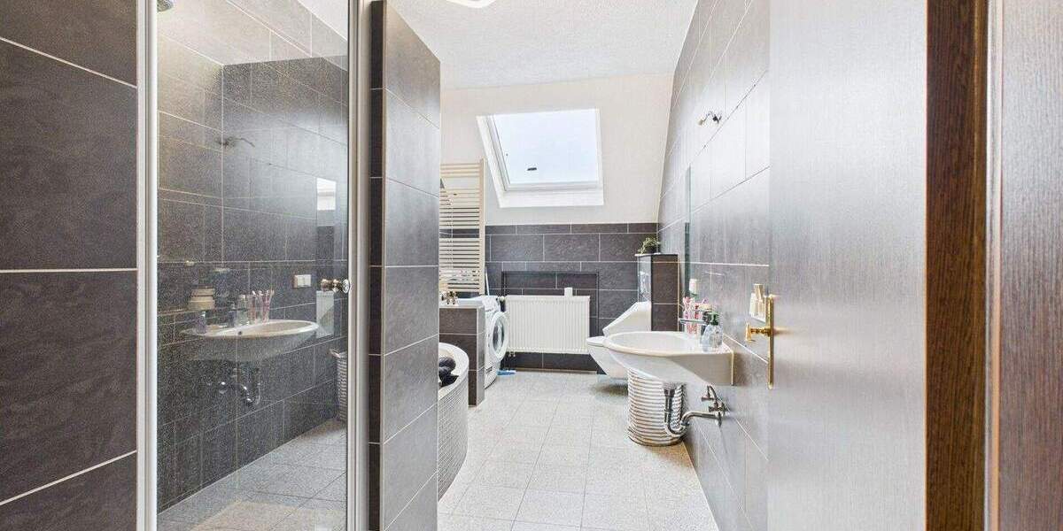 Mehrfamilienhaus, Wohnhaus Saarbrücken Alt-Saarbrücken - 9 Zimmer, 239 m&sup2;, 465.000&euro; | Angebot:25666422