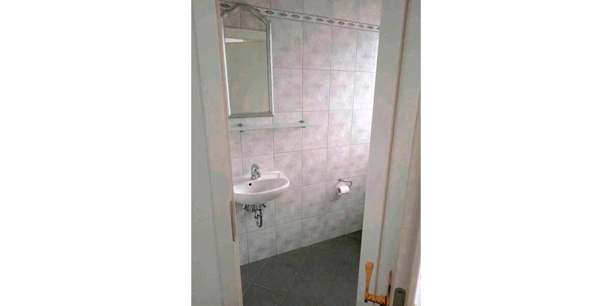 Einfamilienhaus Wadgassen - 2 Zimmer, 125 m&sup2;, 1.300&euro; | Angebot:26665566
