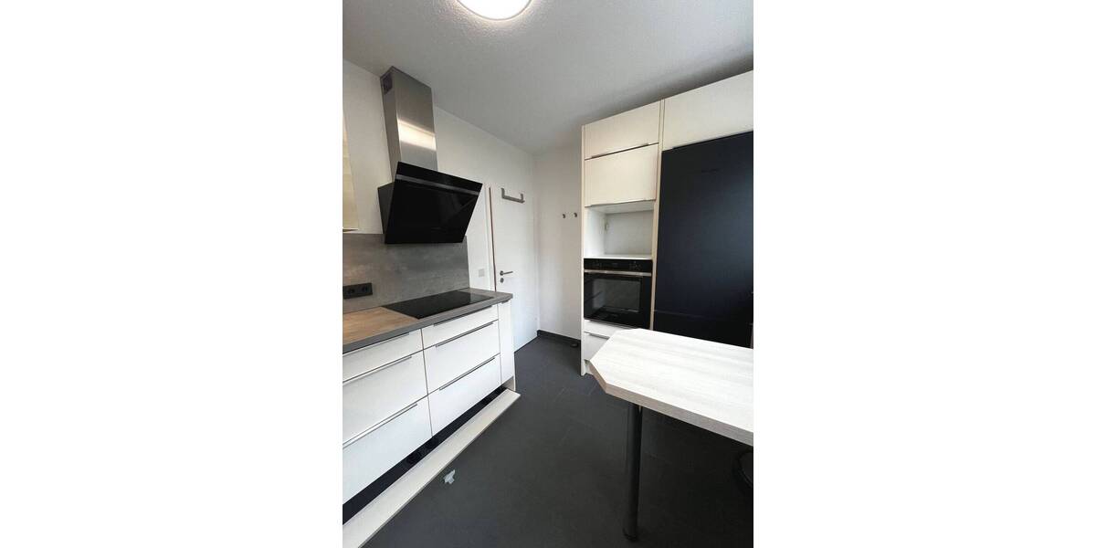 Etagenwohnung Saarbrücken St Johann - 2 Zimmer, 75 m&sup2;, 700&euro; | Angebot:25959145