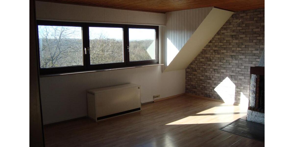 Etagenwohnung Saarbrücken Neue Bremm - 5 Zimmer, 78 m&sup2;, 750&euro; | Angebot:25351750