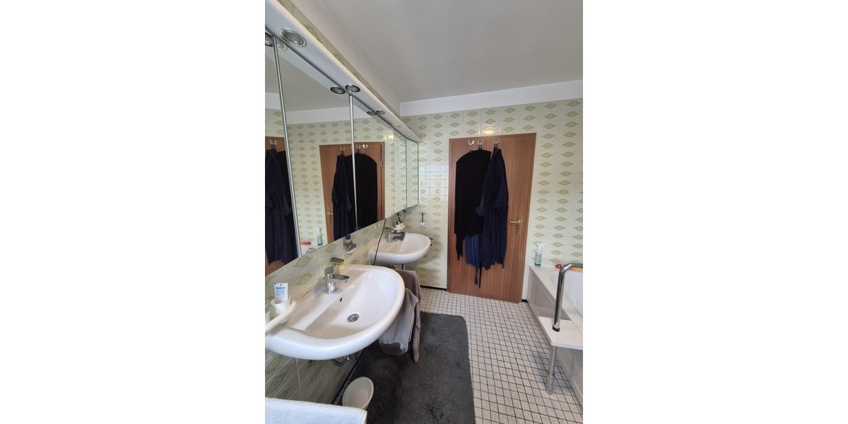 Ihr neues Zuhause: Gepflegtes, barrierefrei zugängliches EFH mit Garten – ideal für Familien - Einfamilienhaus Waldmohr | Angebot:25485957