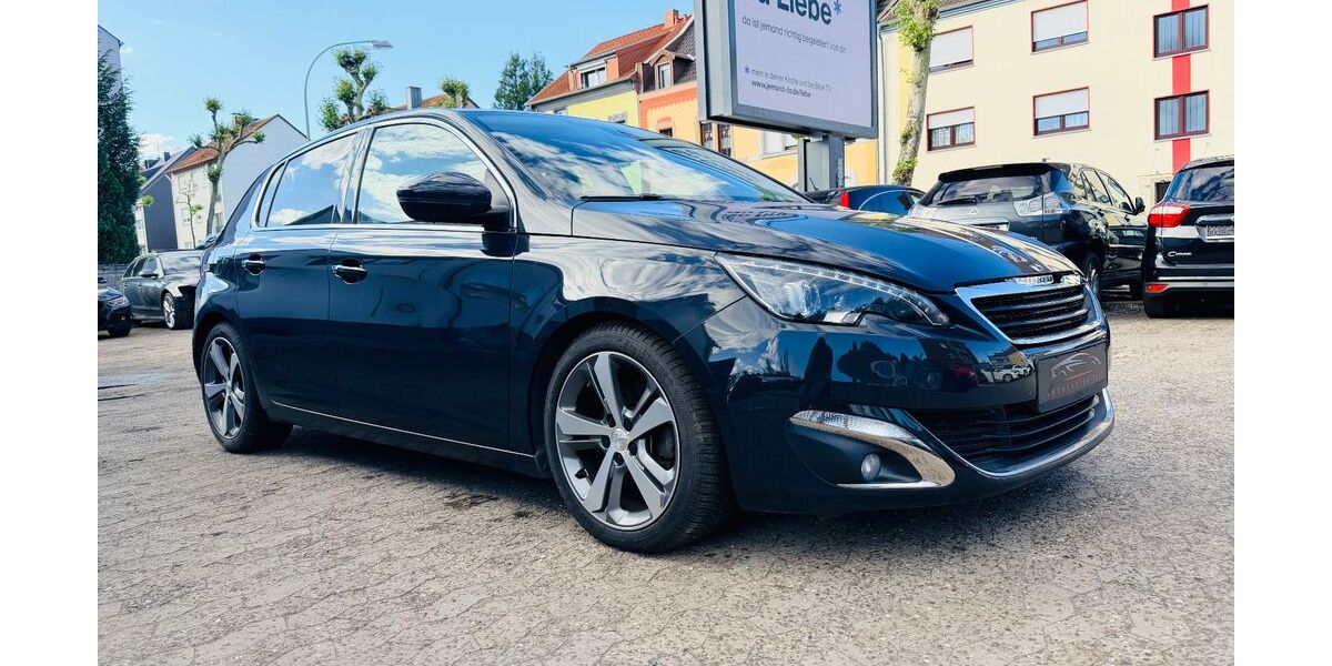 Peugeot 308 95.000 km 7.900 &euro; Saarbrücken 66115