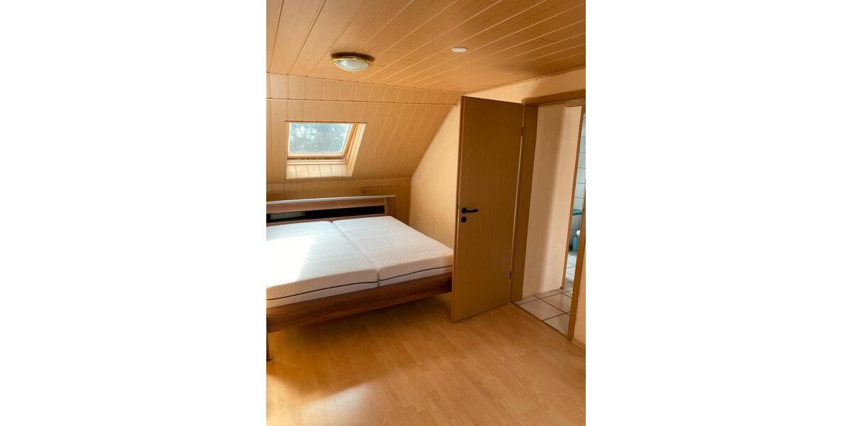 Dachgeschoßwohnung Schmelz - 2 Zimmer, 50 m&sup2;, 650&euro; | Angebot:26131357