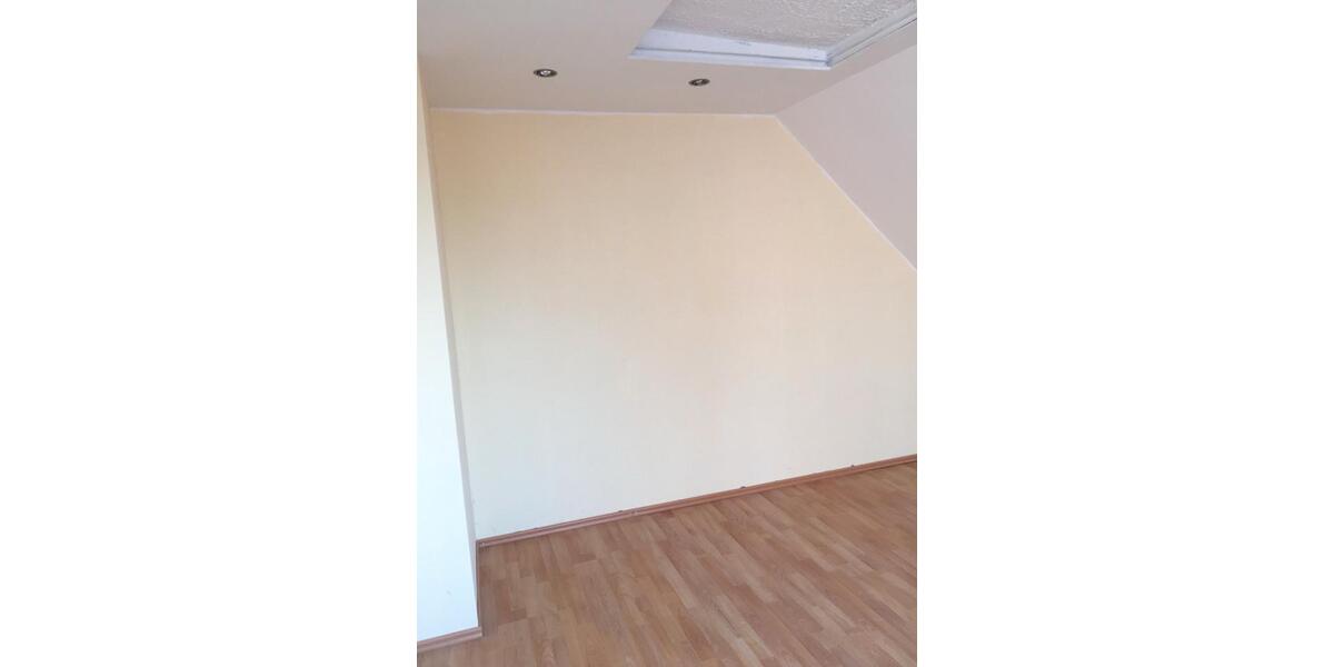 Dachgeschoßwohnung Saarbrücken Dudweiler - 3 Zimmer, 65 m&sup2;, 550&euro; | Angebot:25857849