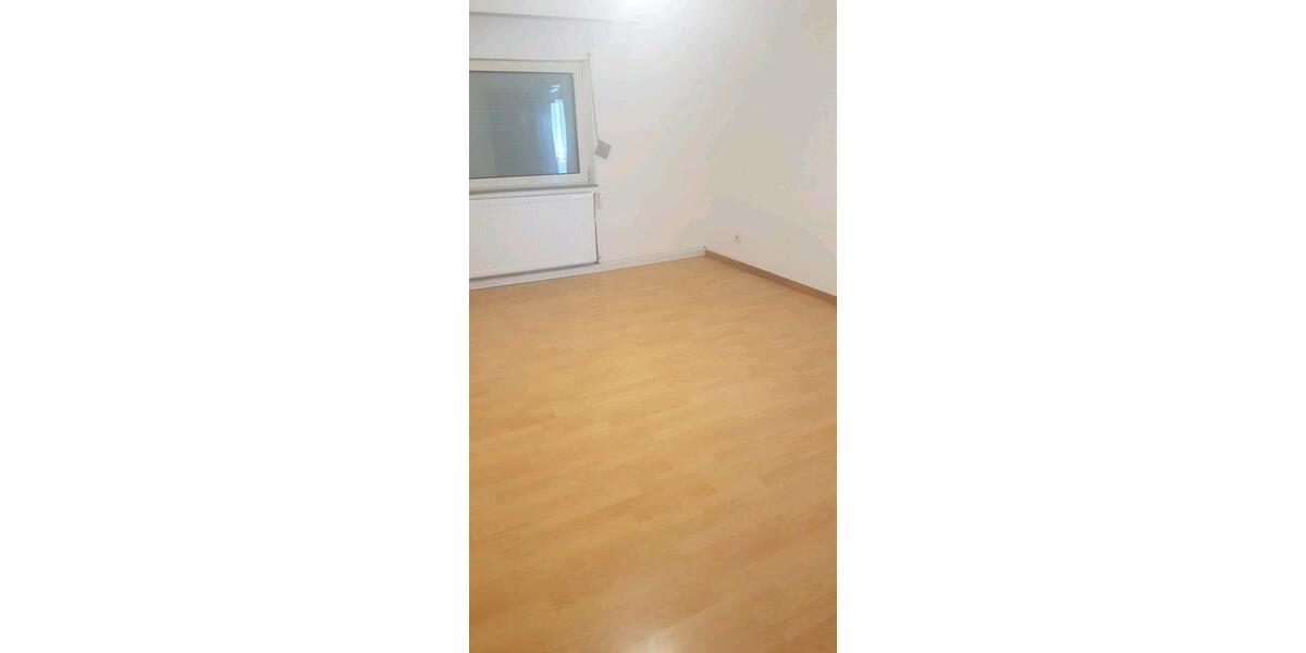 Dachgeschoßwohnung Eppelborn - 1 Zimmer, 60 m&sup2;, 500&euro; | Angebot:25350181