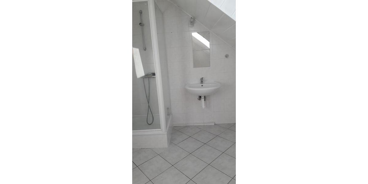 Dachgeschoßwohnung Saarbrücken Scheidt - 4 Zimmer, 72 m&sup2;, 650&euro; | Angebot:24813702