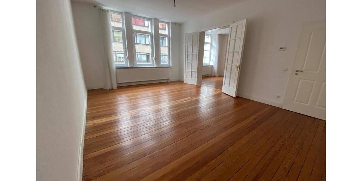 Etagenwohnung Saarbrücken - 4 Zimmer, 105 m&sup2;, 1.250&euro; | Angebot:25958793