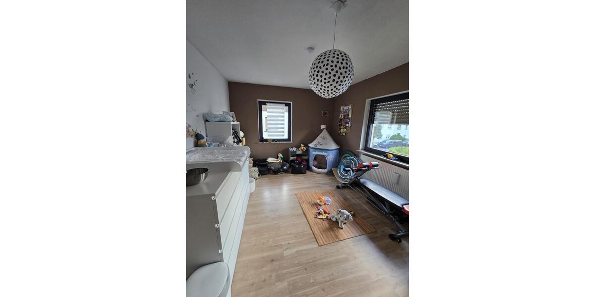 Etagenwohnung Homburg - 3 Zimmer, 83 m&sup2;, 900&euro; | Angebot:25960922