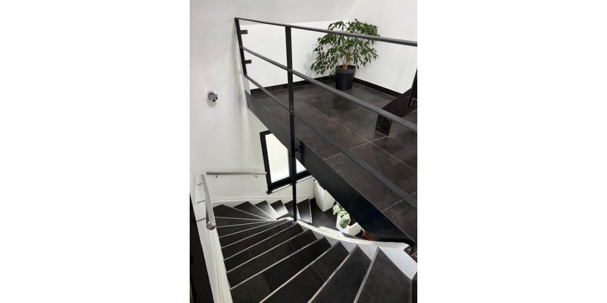 Doppelhaushälfte Saarbrücken West - 8 Zimmer, 276 m&sup2;, 620.000&euro; | Angebot:25890095