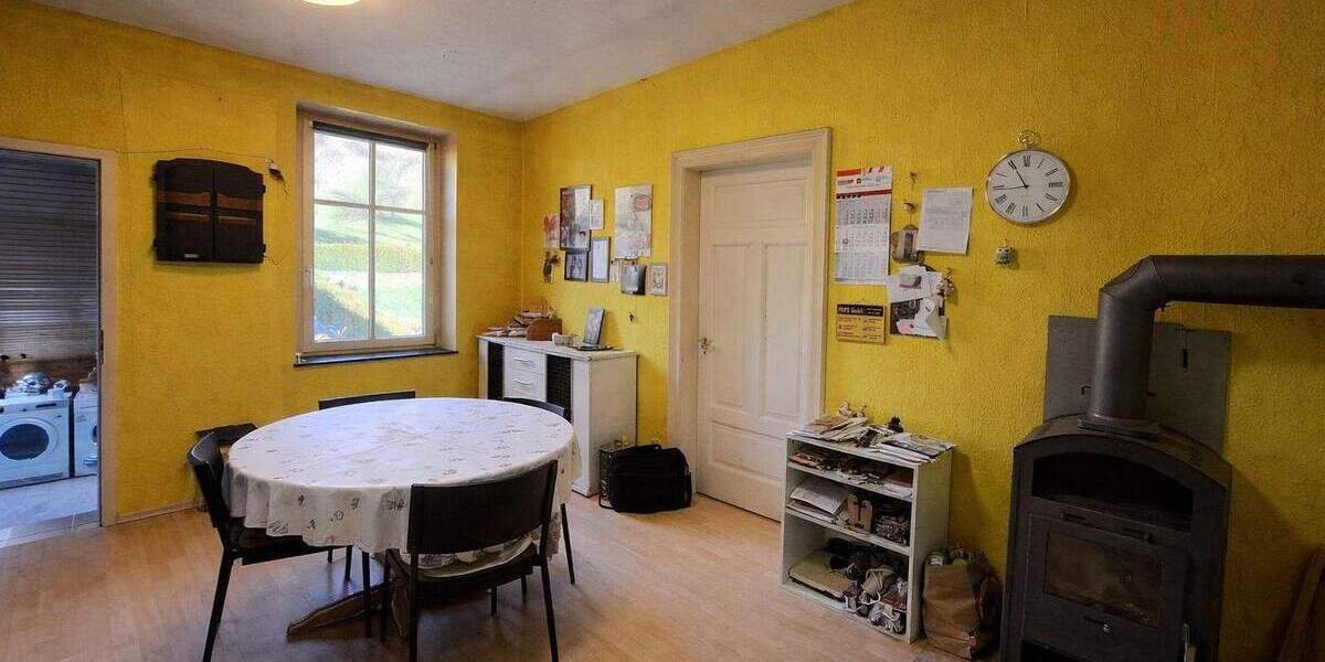Mehrfamilienhaus, Wohnhaus Dillingen / Diefflen Diefflen - 4 Zimmer, 170 m&sup2;, 219.000&euro; | Angebot:25835440