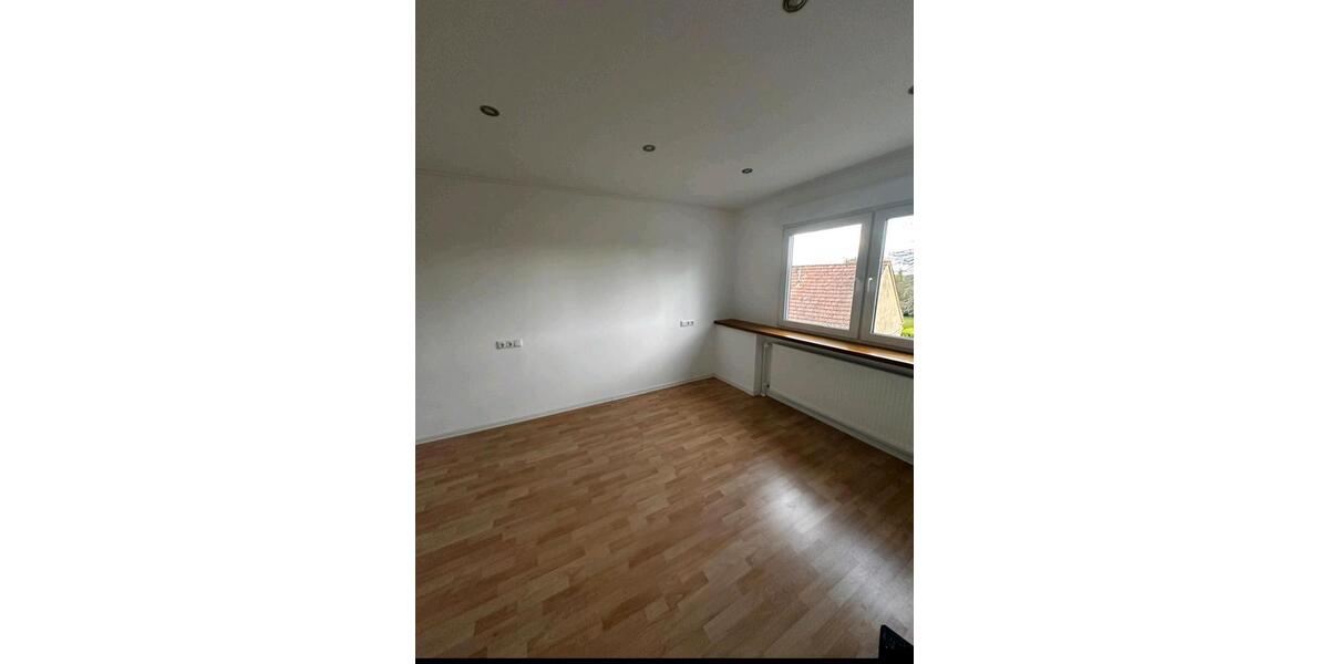 Einfamilienhaus Heusweiler - 4 Zimmer, 111 m&sup2;, 1.100&euro; | Angebot:25711140