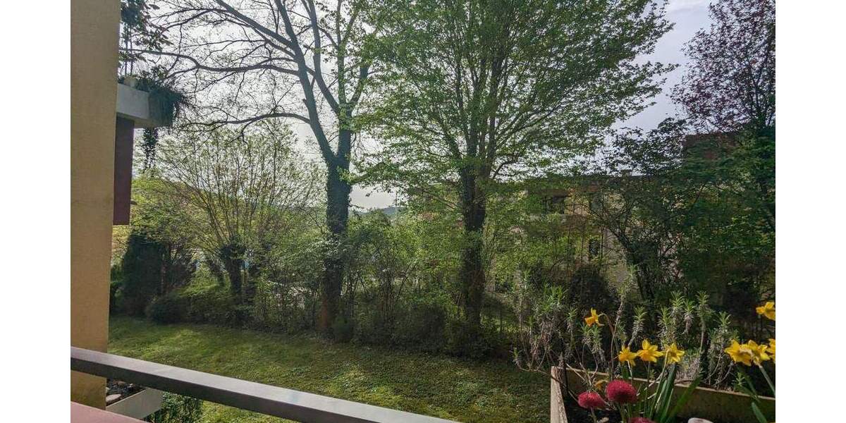 Etagenwohnung Saarbrücken Eschberg - 3 Zimmer, 89 m&sup2;, 199.000&euro; | Angebot:26723917