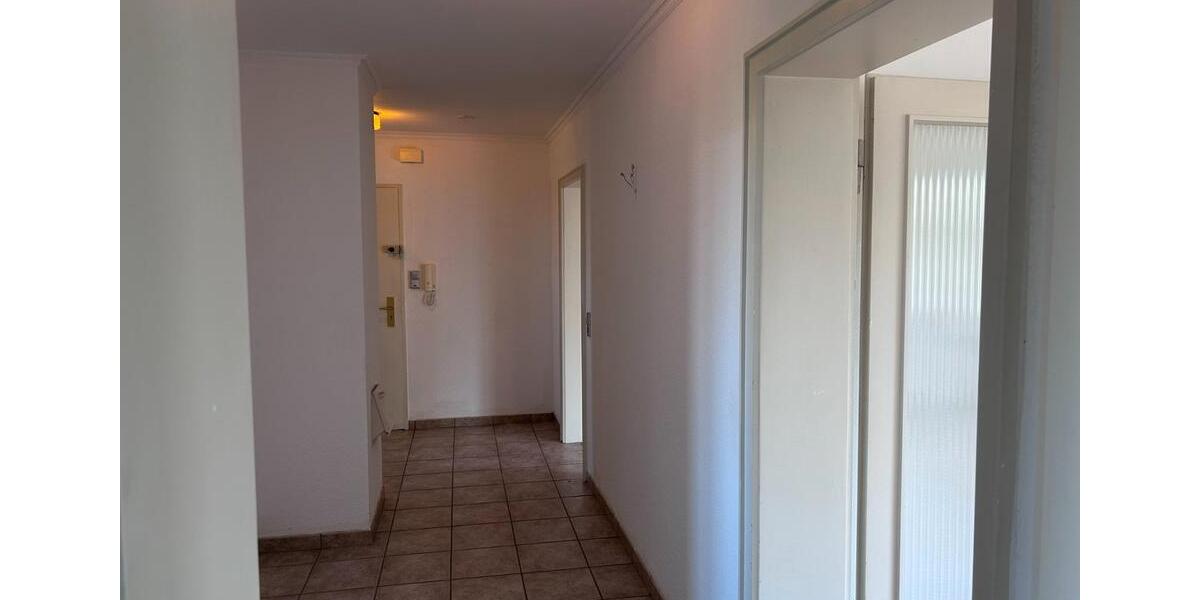 Etagenwohnung Saarbrücken - 3 Zimmer, 81 m&sup2;, 240.000&euro; | Angebot:26959767