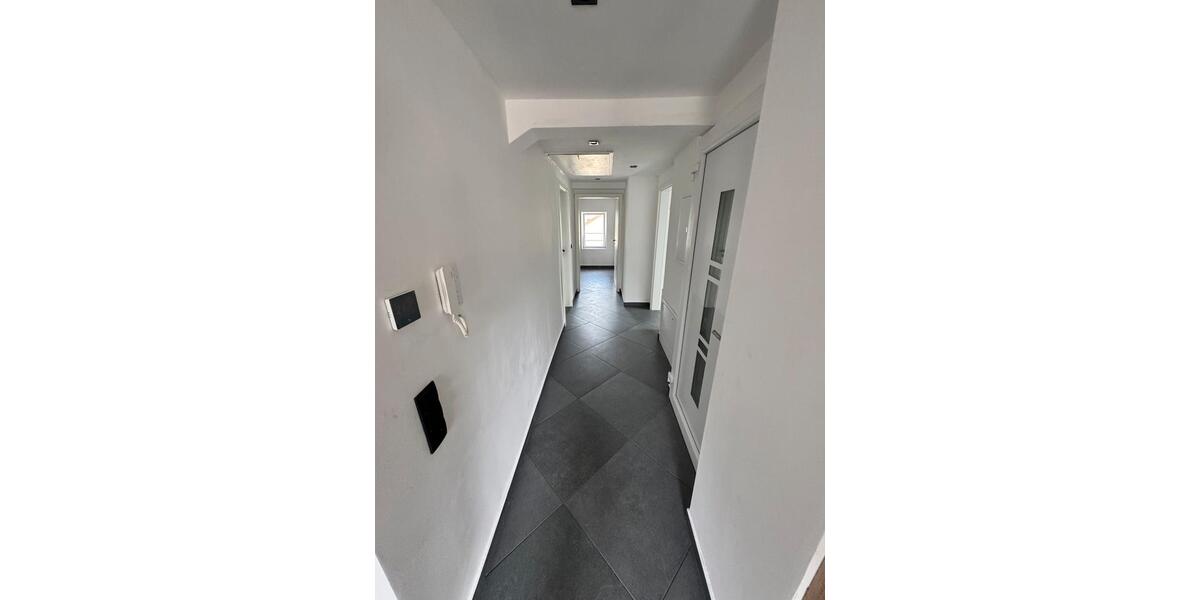 Dachgeschoßwohnung Ottweiler - 3 Zimmer, 80 m&sup2;, 750&euro; | Angebot:26686733