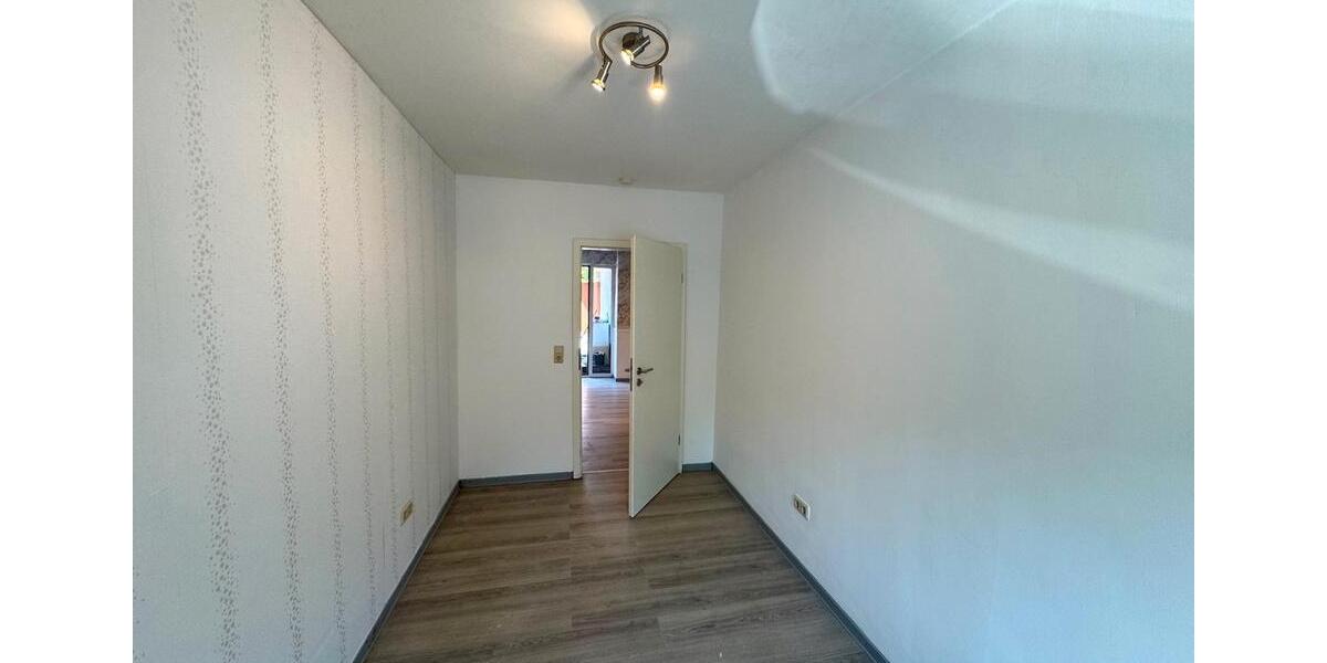 Erdgeschoßwohnung Illingen - 3 Zimmer, 65 m&sup2;, 650&euro; | Angebot:26525232