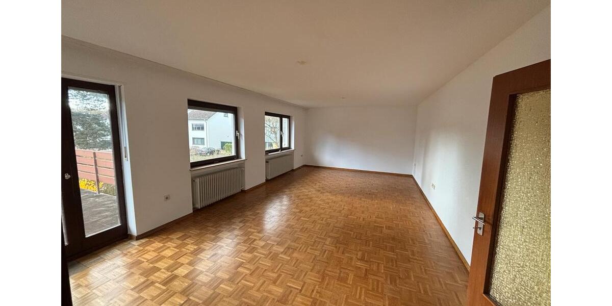 Etagenwohnung Saarlouis - 3 Zimmer, 95 m&sup2;, 800&euro; | Angebot:25937784