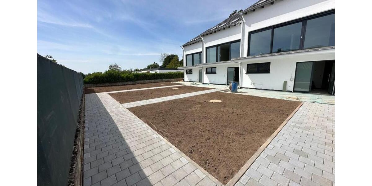 Etagenwohnung Neunkirchen Heinitz - 2 Zimmer, 75 m&sup2;, 990&euro; | Angebot:24101090