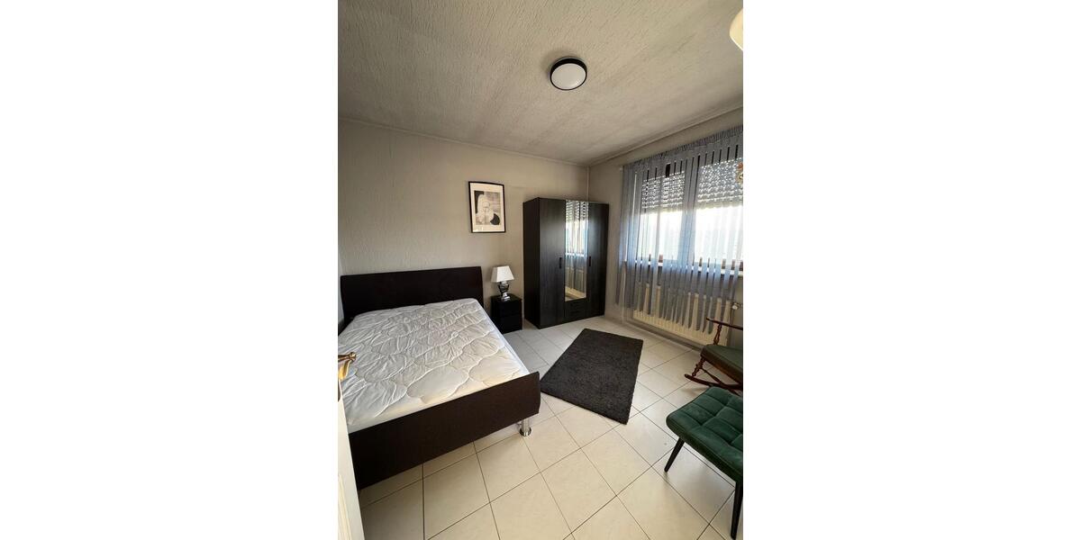 Etagenwohnung Neunkirchen Heinitz - 4 Zimmer, 110 m&sup2;, 849&euro; | Angebot:26702433