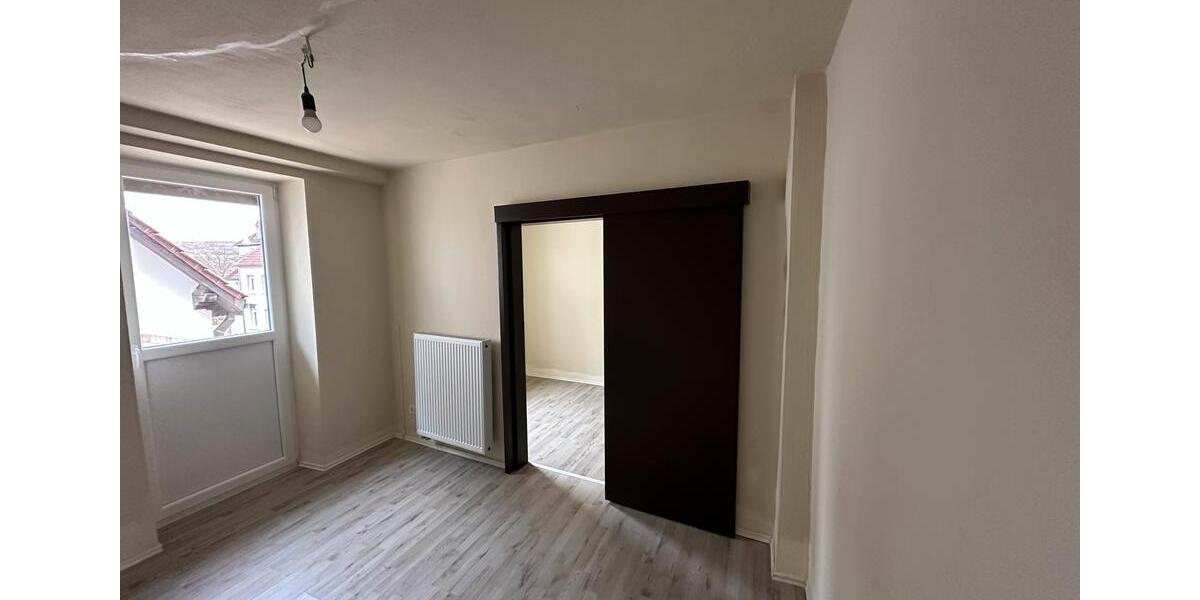 Doppelhaushälfte Saarbrücken - 7 Zimmer, 130 m&sup2;, 990&euro; | Angebot:25417070