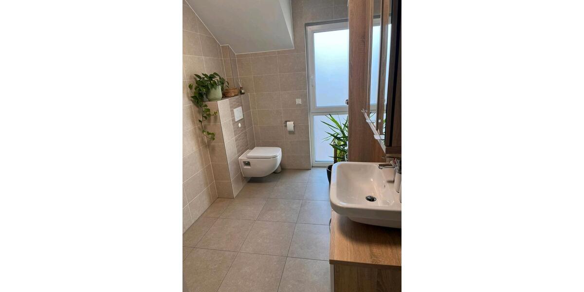 Etagenwohnung Sankt Ingbert - 3 Zimmer, 85 m&sup2;, 1.150&euro; | Angebot:25546285