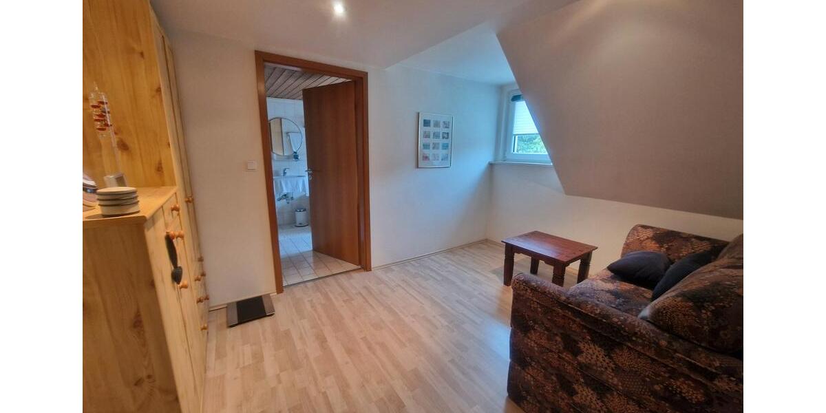Dachgeschoßwohnung Saarbrücken Brebach-Fechingen - 4 Zimmer, 83 m&sup2;, 129.000&euro; | Angebot:26705534