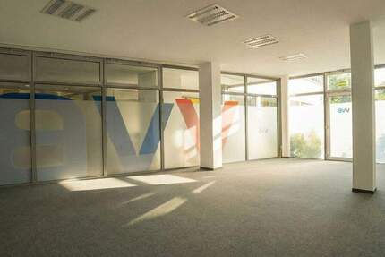 Wohnung Saarlouis - 3 Zimmer, 150 m&sup2;, 1.500&euro; | Angebot:25737747