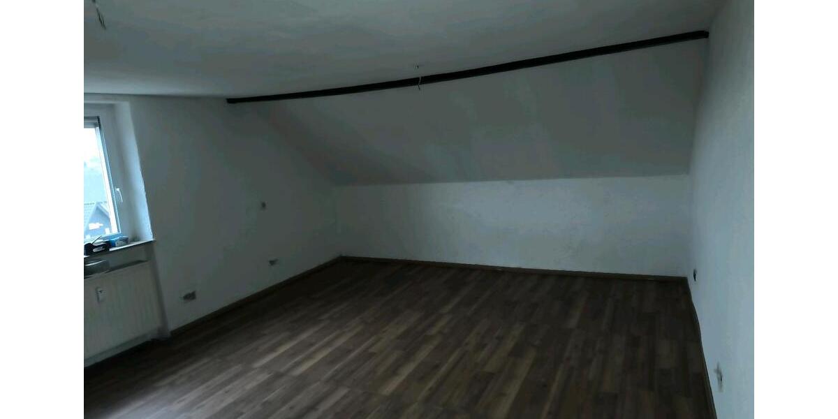 Dachgeschoßwohnung Quierschied - 2 Zimmer, 55 m&sup2;, 500&euro; | Angebot:25307880