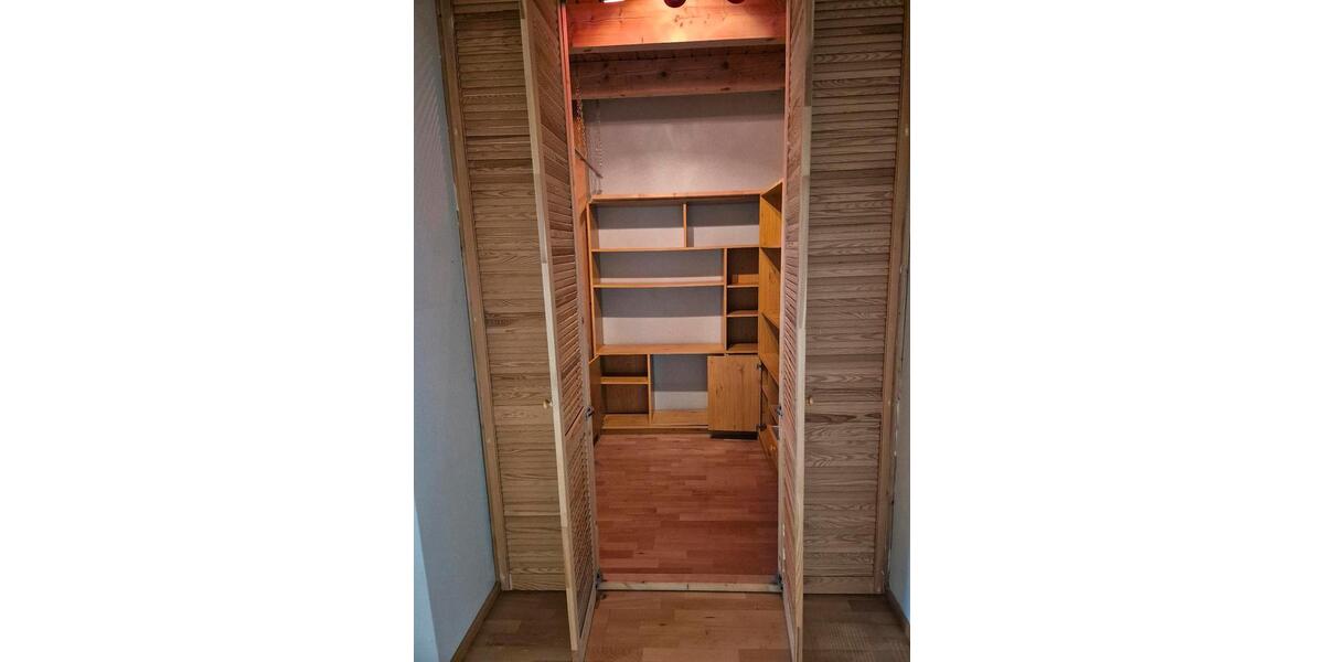 Etagenwohnung Homburg - 4 Zimmer, 85 m&sup2;, 750&euro; | Angebot:25936877