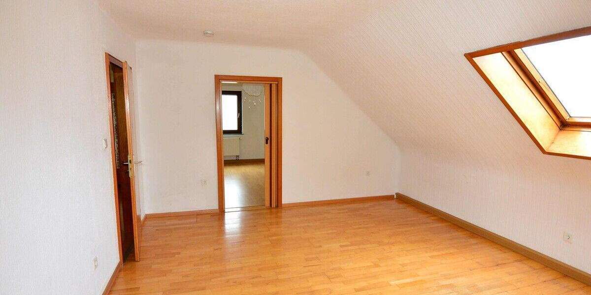Einfamilienhaus Tholey / Sotzweiler Sotzweiler - 6 Zimmer, 135 m&sup2;, 180.000&euro; | Angebot:25706732