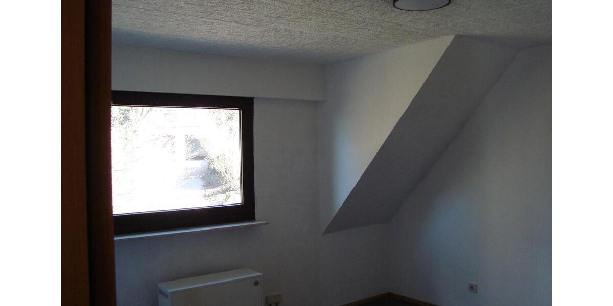 Etagenwohnung Saarbrücken Neue Bremm - 3 Zimmer, 80 m&sup2;, 750&euro; | Angebot:26515608