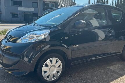 Peugeot 107 88.000 km 2.500 &euro; Saarbrücken 66115