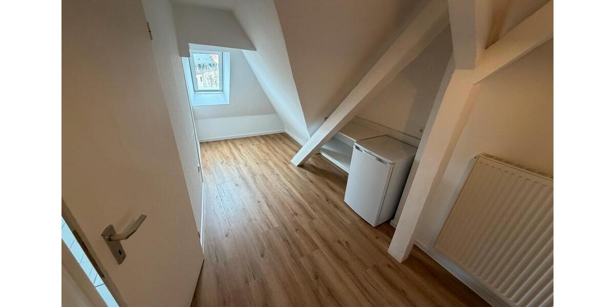 Dachgeschoßwohnung Saarbrücken Eschberg - 1 Zimmer, 25 m&sup2;, 560&euro; | Angebot:24784429