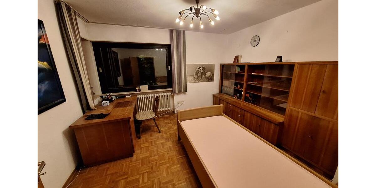 Etagenwohnung Saarbrücken Dudweiler - 13 Zimmer, 193 m&sup2;, 260&euro; | Angebot:25355866