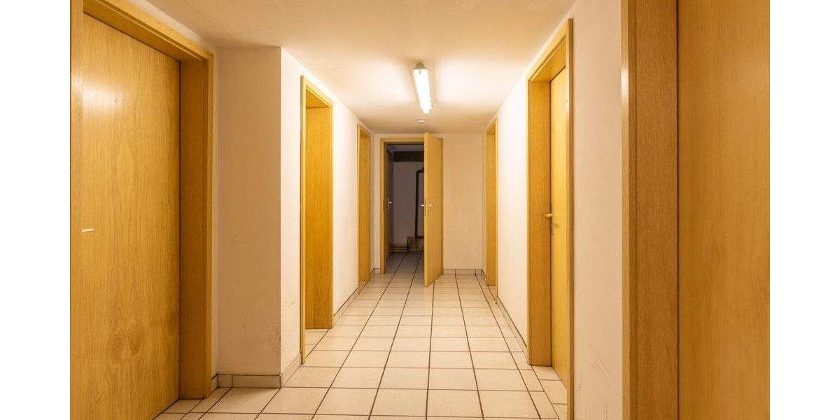 Etagenwohnung Völklingen Stadtmitte - 2 Zimmer, 66 m&sup2;, 115.000&euro; | Angebot:25899687