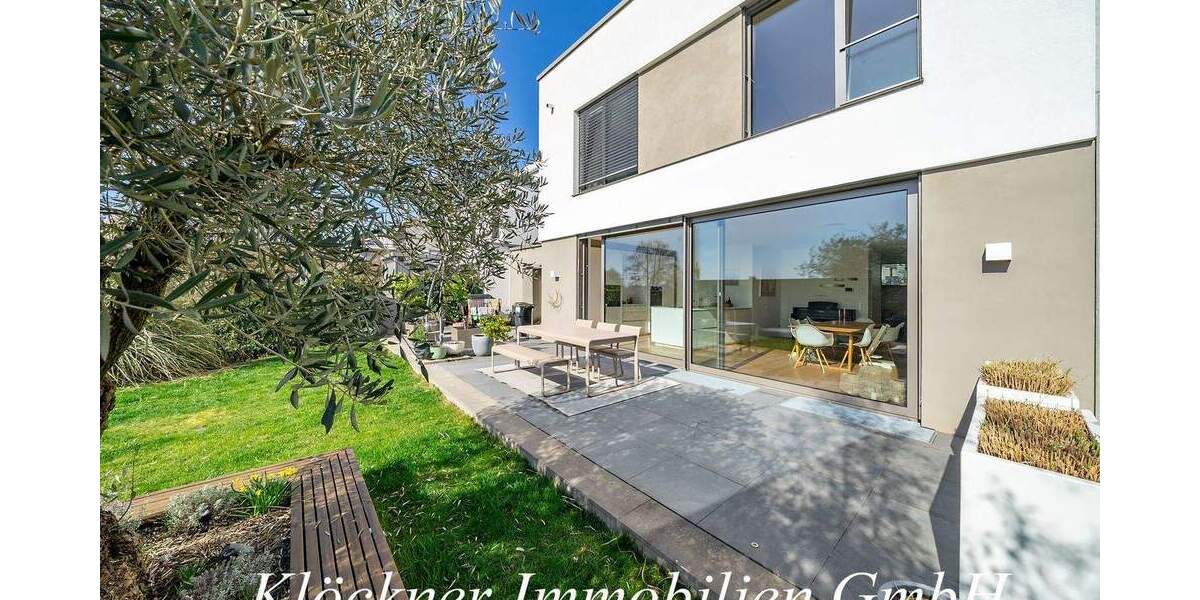 Einfamilienhaus Saarbrücken Alt-Saarbrücken - 6 Zimmer, 250 m&sup2;, 1.390.000&euro; | Angebot:25746987