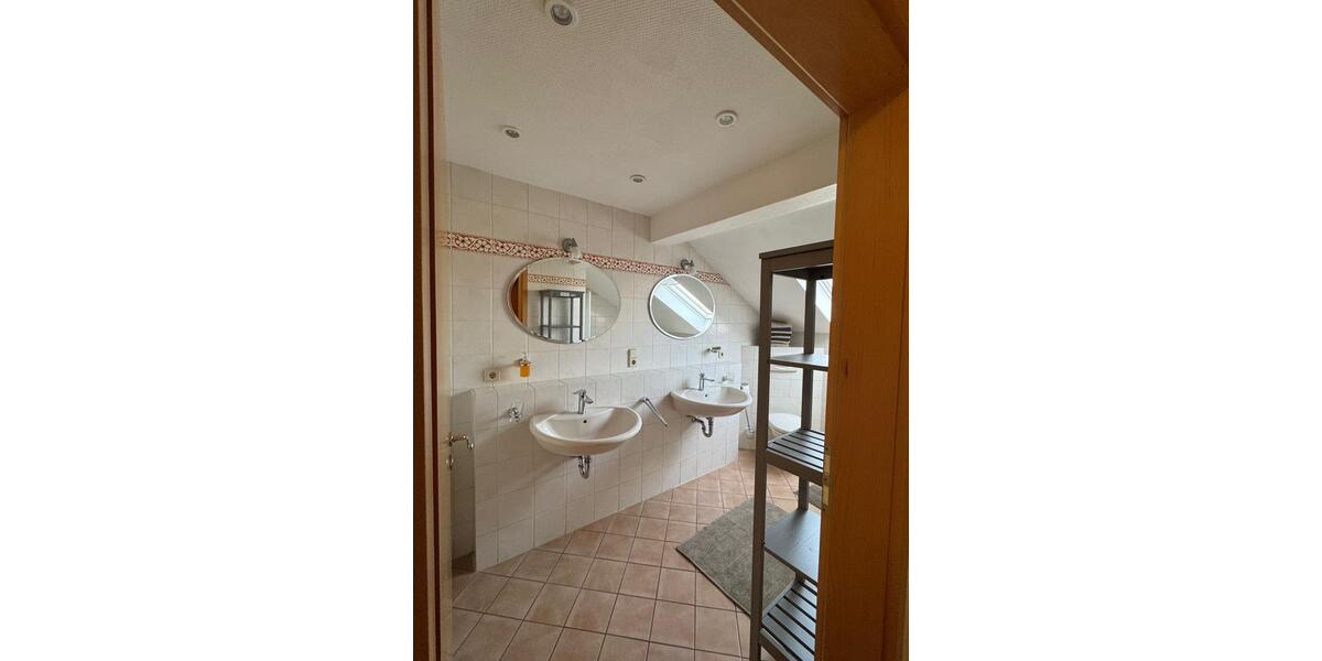 Dachgeschoßwohnung Saarbrücken St. Arnual - 2 Zimmer, 110 m&sup2;, 1.700&euro; | Angebot:25639251