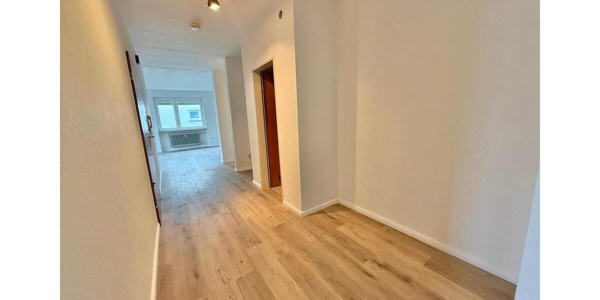 Erdgeschoßwohnung Homburg - 5 Zimmer, 140 m&sup2;, 1.650&euro; | Angebot:25648444