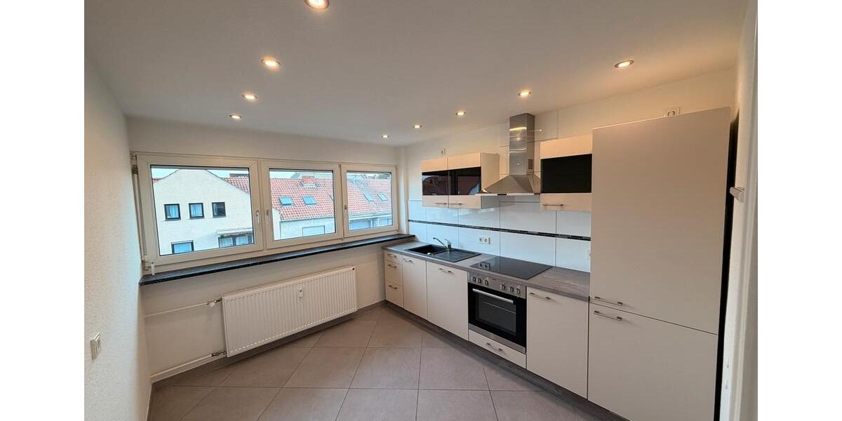 Etagenwohnung Saarbrücken Neue Bremm - 2.5 Zimmer, 85 m&sup2;, 850&euro; | Angebot:27640226