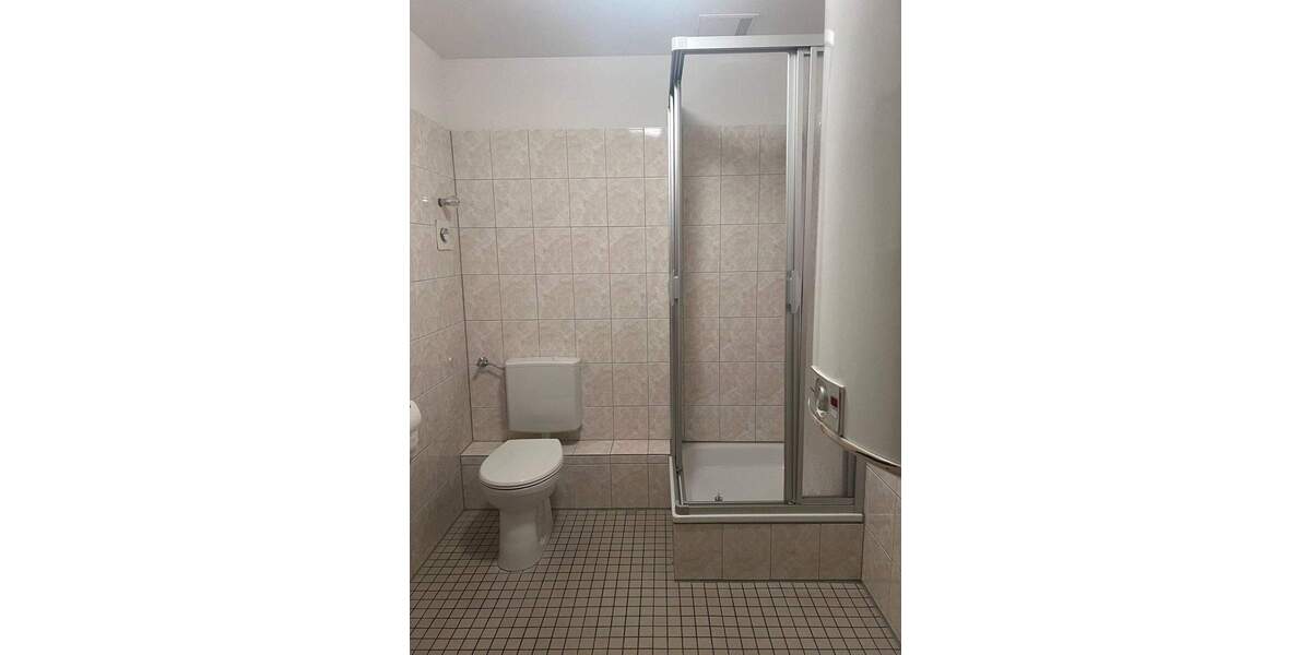 Gewerbeobjekt Saarlouis Roden - 6 Zimmer, 145 m&sup2;, 1.150&euro; | Angebot:25663160