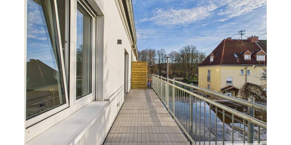 Etagenwohnung Saarbrücken Brebach-Fechingen - 3 Zimmer, 98 m&sup2;, 1.000&euro; | Angebot:26343532