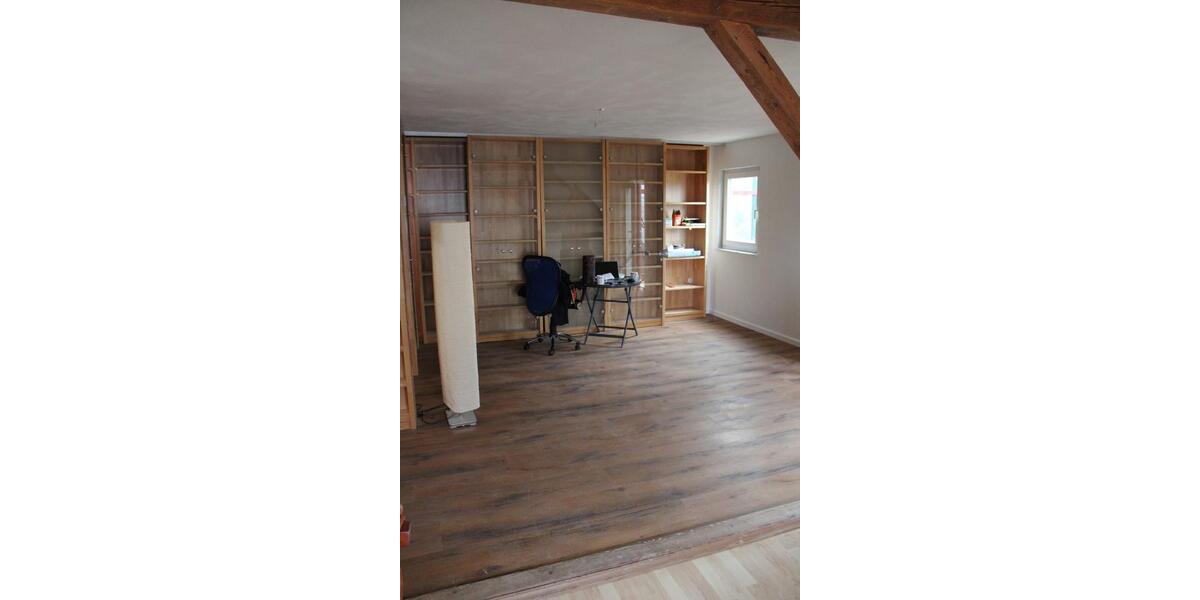 Etagenwohnung Homburg - 5 Zimmer, 150 m&sup2;, 1.200&euro; | Angebot:24756357