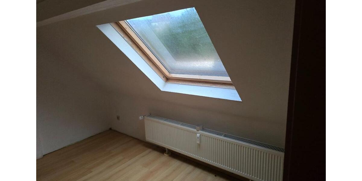 Dachgeschoßwohnung Saarbrücken Neue Bremm - 3 Zimmer, 92 m&sup2;, 900&euro; | Angebot:25892456