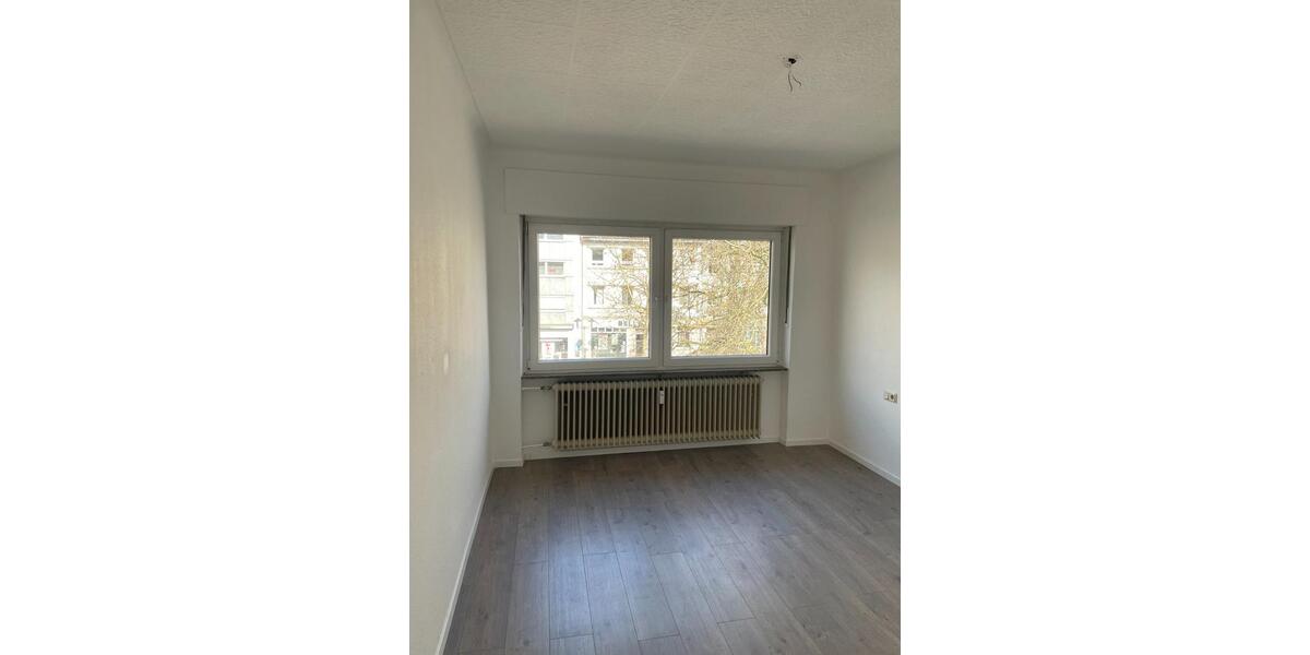 Etagenwohnung Völklingen - 3 Zimmer, 70 m&sup2;, 490&euro; | Angebot:25436217